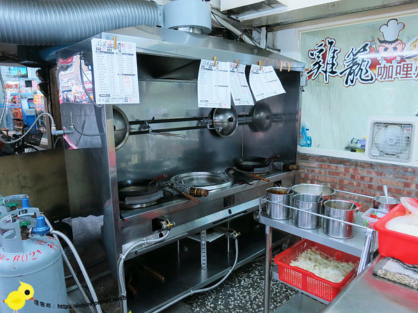 台北-三重-雞籠咖哩炒麵-料多味美的美食小吃-咖哩炒飯-咖哩米粉-赤肉湯-豬肝湯