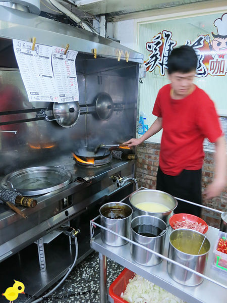 台北-三重-雞籠咖哩炒麵-料多味美的美食小吃-咖哩炒飯-咖哩米粉-赤肉湯-豬肝湯