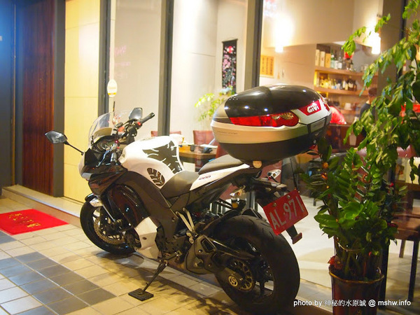 松陶居食屋創作料理:【食記】台中松陶居食屋創作料理@西區 : 再訪後的水準果然有差,蒜油蛤蠣跟酥炸牛蒡大推!