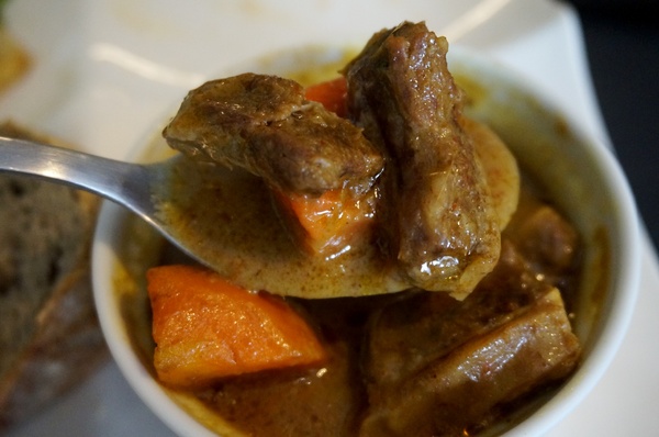 暖暖食飲：[大安] 暖暖食飲：吃了讓人心暖暖的咖哩麵包盅