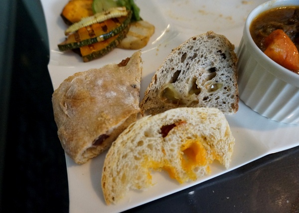 暖暖食飲：[大安] 暖暖食飲：吃了讓人心暖暖的咖哩麵包盅