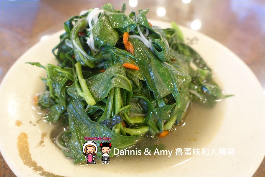 20160821《新竹芎林美食》台灣古早味甕窯雞-新竹風城店 千萬別只點招牌甕窯雞其實少見的新鮮野菜更是必點︱ 竹東交流道附近附免費停車場 ~活動花絮影片 (26).jpg