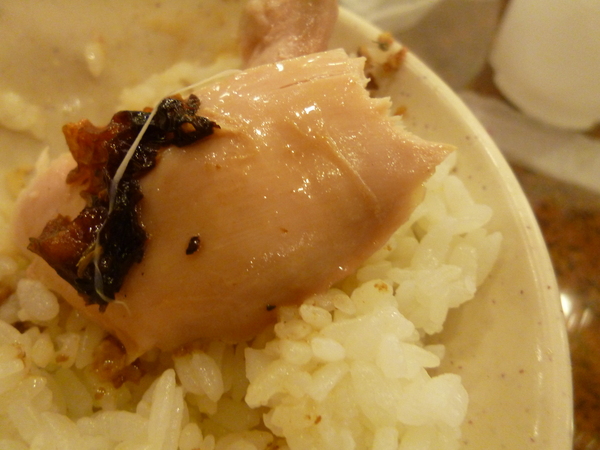 台灣古早味甕窯雞(新竹店)：【新竹芎林】金碧輝煌甕窯城，生意好到炸掉－台灣古早味甕窯雞