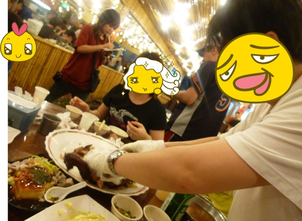 台灣古早味甕窯雞(新竹店)：【新竹芎林】金碧輝煌甕窯城，生意好到炸掉－台灣古早味甕窯雞