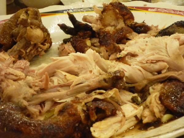 台灣古早味甕窯雞(新竹店)：【新竹芎林】金碧輝煌甕窯城，生意好到炸掉－台灣古早味甕窯雞