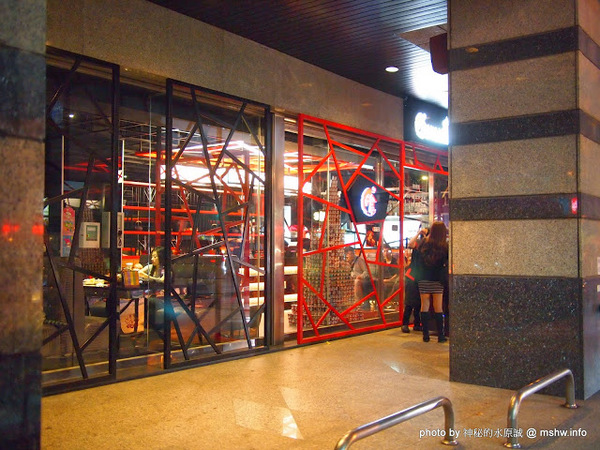 嗆頂級麻辣鴛鴦鍋(中港店)：【食記】台中嗆頂級鴛鴦麻辣鍋@西區BRT中正國小 : 小蒙牛的麻辣火鍋吃到飽,送餐快速,食材尚可…推薦給喜歡吃肉喝麻辣的人