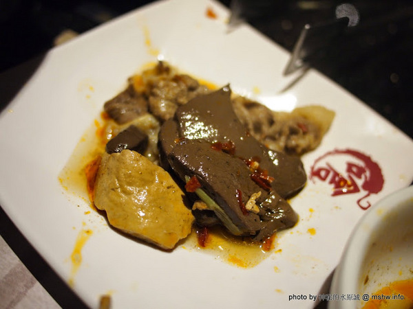 嗆頂級麻辣鴛鴦鍋(中港店)：【食記】台中嗆頂級鴛鴦麻辣鍋@西區BRT中正國小 : 小蒙牛的麻辣火鍋吃到飽,送餐快速,食材尚可…推薦給喜歡吃肉喝麻辣的人