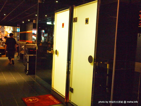 嗆頂級麻辣鴛鴦鍋(中港店)：【食記】台中嗆頂級鴛鴦麻辣鍋@西區BRT中正國小 : 小蒙牛的麻辣火鍋吃到飽,送餐快速,食材尚可…推薦給喜歡吃肉喝麻辣的人