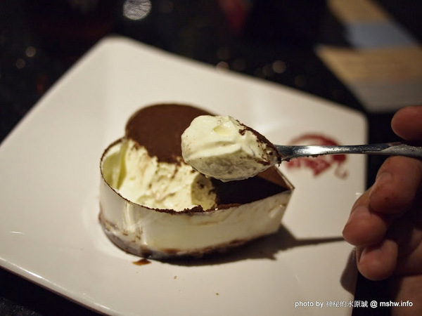 嗆頂級麻辣鴛鴦鍋(中港店)：【食記】台中嗆頂級鴛鴦麻辣鍋@西區BRT中正國小 : 小蒙牛的麻辣火鍋吃到飽,送餐快速,食材尚可…推薦給喜歡吃肉喝麻辣的人