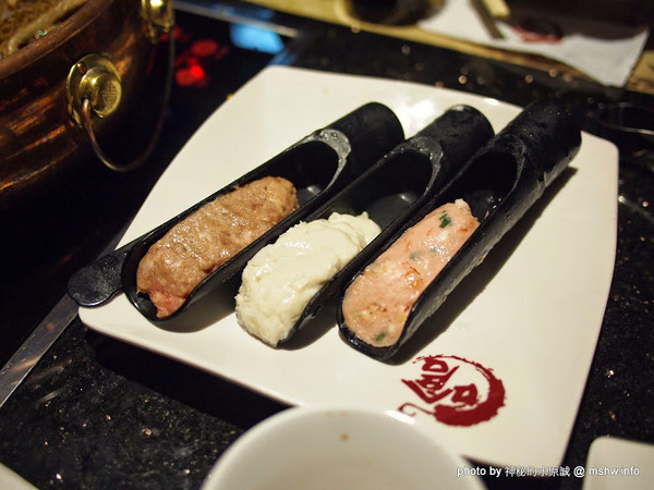 嗆頂級麻辣鴛鴦鍋(中港店)：【食記】台中嗆頂級鴛鴦麻辣鍋@西區BRT中正國小 : 小蒙牛的麻辣火鍋吃到飽,送餐快速,食材尚可…推薦給喜歡吃肉喝麻辣的人