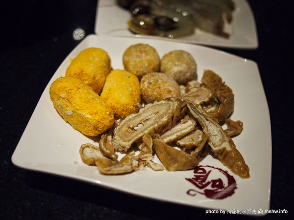 嗆頂級麻辣鴛鴦鍋(中港店)：【食記】台中嗆頂級鴛鴦麻辣鍋@西區BRT中正國小 : 小蒙牛的麻辣火鍋吃到飽,送餐快速,食材尚可…推薦給喜歡吃肉喝麻辣的人