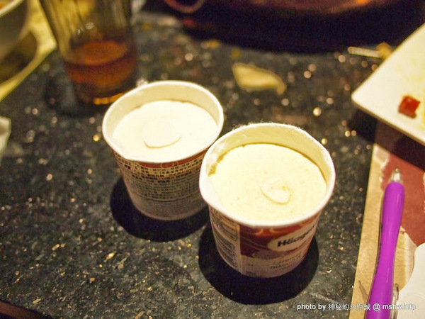 嗆頂級麻辣鴛鴦鍋(中港店)：【食記】台中嗆頂級鴛鴦麻辣鍋@西區BRT中正國小 : 小蒙牛的麻辣火鍋吃到飽,送餐快速,食材尚可…推薦給喜歡吃肉喝麻辣的人