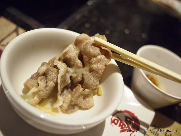 嗆頂級麻辣鴛鴦鍋(中港店)：【食記】台中嗆頂級鴛鴦麻辣鍋@西區BRT中正國小 : 小蒙牛的麻辣火鍋吃到飽,送餐快速,食材尚可…推薦給喜歡吃肉喝麻辣的人