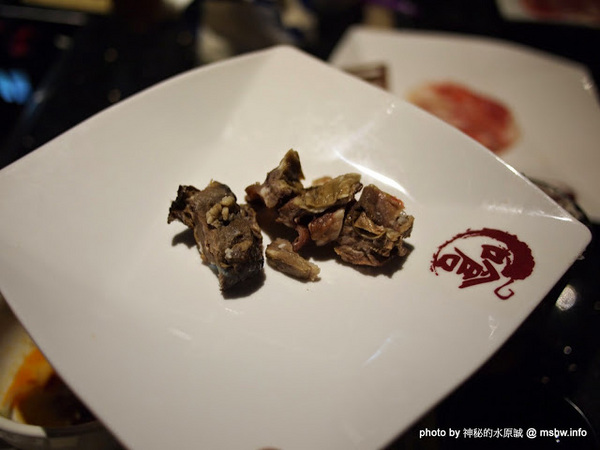 嗆頂級麻辣鴛鴦鍋(中港店)：【食記】台中嗆頂級鴛鴦麻辣鍋@西區BRT中正國小 : 小蒙牛的麻辣火鍋吃到飽,送餐快速,食材尚可…推薦給喜歡吃肉喝麻辣的人