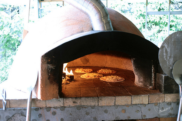 羅東(安平)窯烤披薩：[宜蘭旅遊]蘭陽玩學院-DIY手工披薩(二湖鳳梨館)[活動]