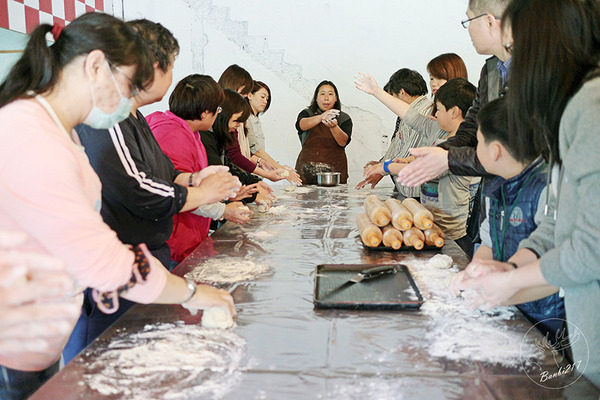 羅東(安平)窯烤披薩：[宜蘭旅遊]蘭陽玩學院-DIY手工披薩(二湖鳳梨館)[活動]