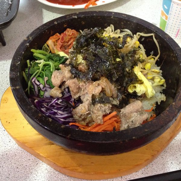 招牌石鍋拌飯(豬)