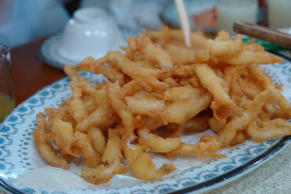 英賓海產餐廳：英賓海產餐廳--布袋港的老字號--蚵仔麵線不如前