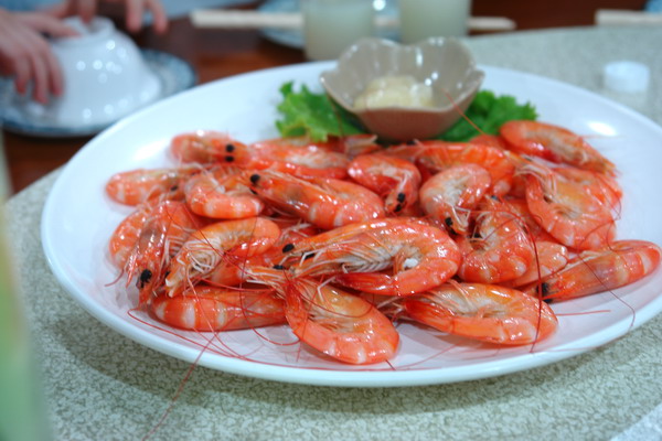 英賓海產餐廳：英賓海產餐廳--布袋港的老字號--蚵仔麵線不如前