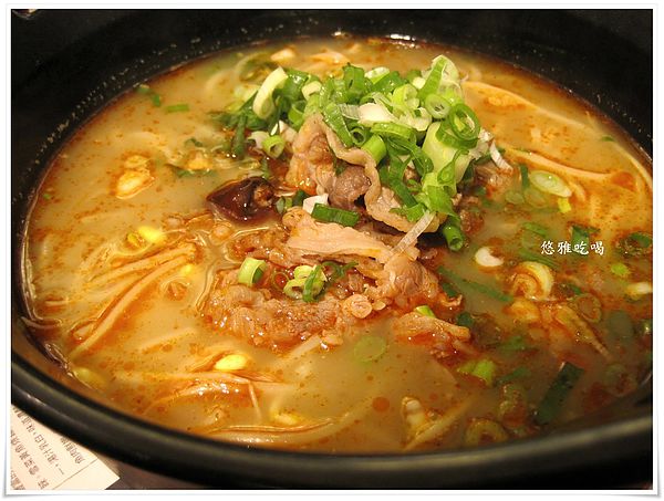 鄧師傅煨功夫麵(巨蛋店):【吃高雄】鄧師傅煨功夫麵(巨蛋店),美食街也有好滋味