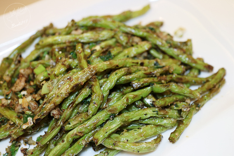 Banbi217 美食旅遊: 礁溪長榮鳳凰酒店竹芬廳中式料理,桌邊片皮服務的蒜香當紅炸子雞[宜蘭美食旅遊](邀約)