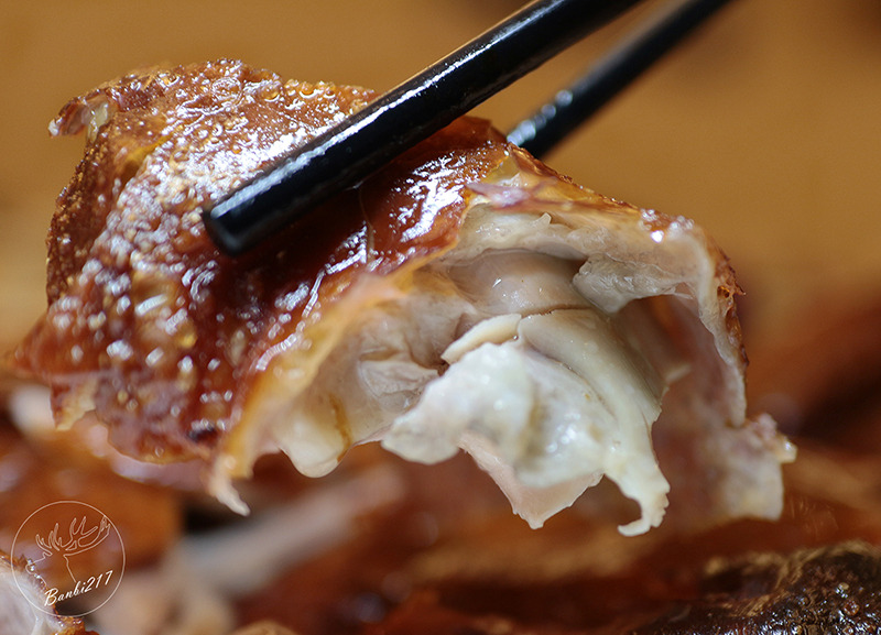 Banbi217 美食旅遊: 礁溪長榮鳳凰酒店竹芬廳中式料理,桌邊片皮服務的蒜香當紅炸子雞[宜蘭美食旅遊](邀約)