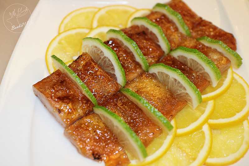 Banbi217 美食旅遊: 礁溪長榮鳳凰酒店竹芬廳中式料理,桌邊片皮服務的蒜香當紅炸子雞[宜蘭美食旅遊](邀約)