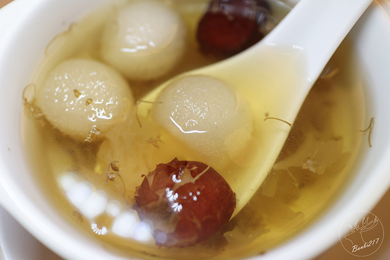 Banbi217 美食旅遊: 礁溪長榮鳳凰酒店竹芬廳中式料理,桌邊片皮服務的蒜香當紅炸子雞[宜蘭美食旅遊](邀約)