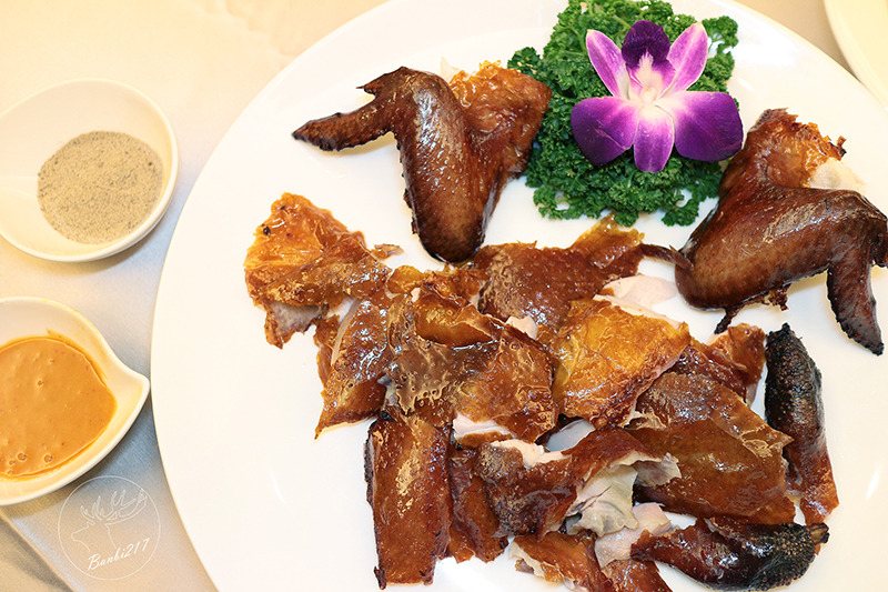 Banbi217 美食旅遊: 礁溪長榮鳳凰酒店竹芬廳中式料理,桌邊片皮服務的蒜香當紅炸子雞[宜蘭美食旅遊](邀約)