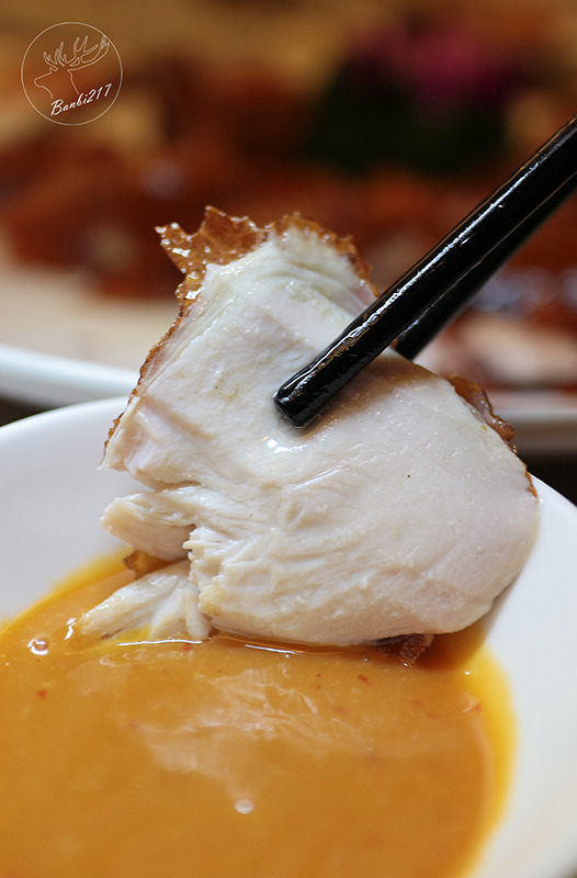 Banbi217 美食旅遊: 礁溪長榮鳳凰酒店竹芬廳中式料理,桌邊片皮服務的蒜香當紅炸子雞[宜蘭美食旅遊](邀約)