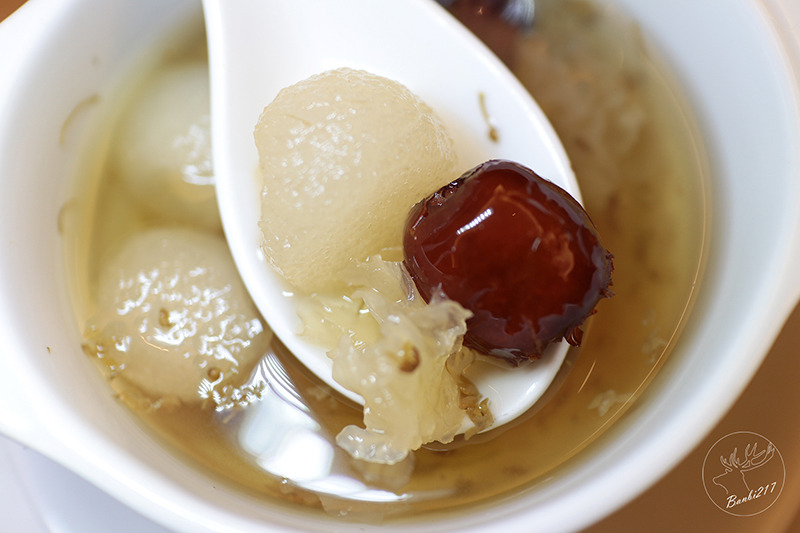 Banbi217 美食旅遊: 礁溪長榮鳳凰酒店竹芬廳中式料理,桌邊片皮服務的蒜香當紅炸子雞[宜蘭美食旅遊](邀約)