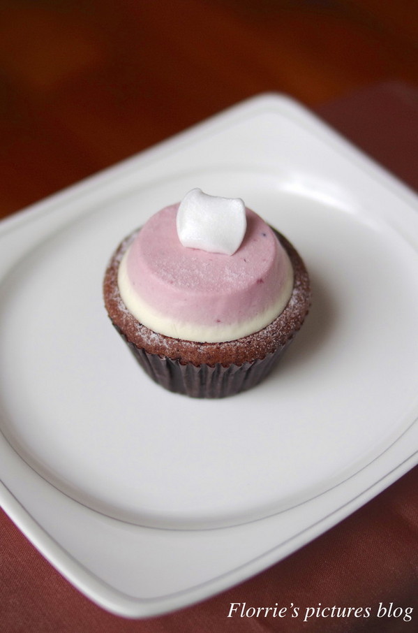 CUPETIT 卡柏蒂杯子費南雪：台北大安區美食~CUPETIT卡柏蒂杯子費南雪(科技大樓捷運站)~輕飄飄的草莓雲絮杯子費南雪！