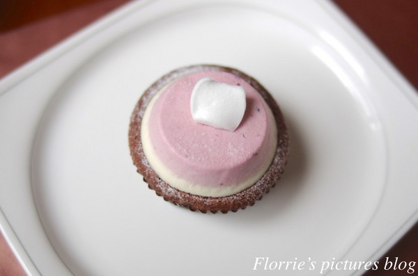 CUPETIT 卡柏蒂杯子費南雪：台北大安區美食~CUPETIT卡柏蒂杯子費南雪(科技大樓捷運站)~輕飄飄的草莓雲絮杯子費南雪！