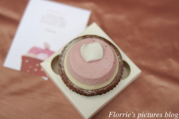 CUPETIT 卡柏蒂杯子費南雪：台北大安區美食~CUPETIT卡柏蒂杯子費南雪(科技大樓捷運站)~輕飄飄的草莓雲絮杯子費南雪！