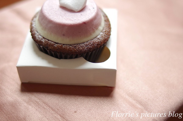 CUPETIT 卡柏蒂杯子費南雪：台北大安區美食~CUPETIT卡柏蒂杯子費南雪(科技大樓捷運站)~輕飄飄的草莓雲絮杯子費南雪！