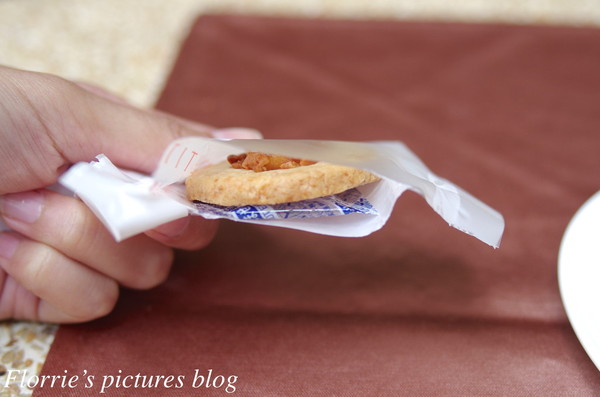 CUPETIT 卡柏蒂杯子費南雪:試吃~CUPETIT概念甜點--經典奢華禮盒(M)~迷人浪漫的婚禮喜餅