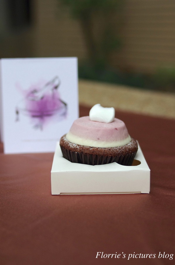 CUPETIT 卡柏蒂杯子費南雪：台北大安區美食~CUPETIT卡柏蒂杯子費南雪(科技大樓捷運站)~輕飄飄的草莓雲絮杯子費南雪！