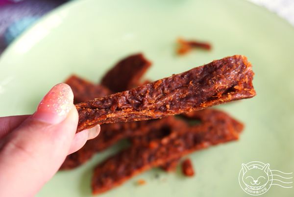 宏國-極品特製豆干：※ 宏國極品特製豆干 ※【星羽是吃貨-台中/宅配】手工新鮮製作，無人工添加及防腐劑素食豆干，單吃涮嘴做料理也好美味~