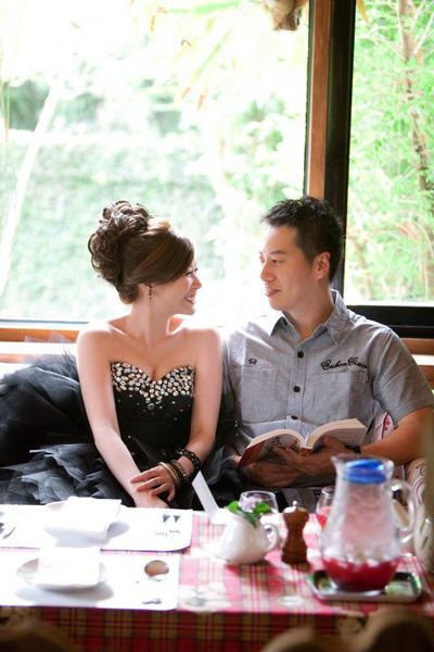 296155_2023745155427_1095517249_n