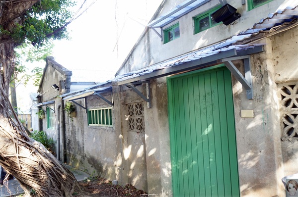 信義公民會館 (四四南村)：[信義幹線攻略]台北 捷運101站 四四南村~文青之小賣場