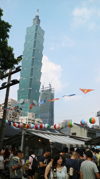 信義公民會館四四南村:【台北趴趴走】四四南村隨意走(純記錄)@信義區