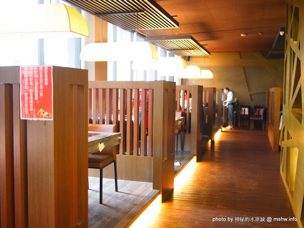 食觀天下複合式餐廳：【食記】彰化食觀天下複合式餐廳@員林 : 食材新鮮,種類多元的海鮮百匯自助餐,算是對得起價格吧!