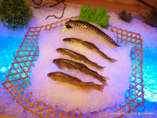 食觀天下複合式餐廳：【食記】彰化食觀天下複合式餐廳@員林 : 食材新鮮,種類多元的海鮮百匯自助餐,算是對得起價格吧!