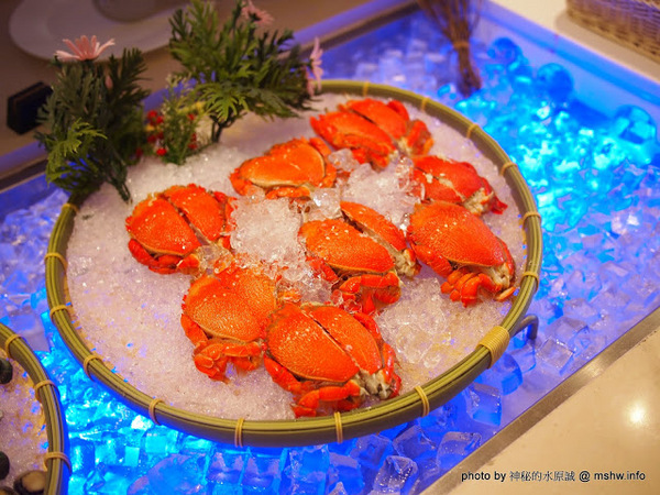 食觀天下複合式餐廳：【食記】彰化食觀天下複合式餐廳@員林 : 食材新鮮,種類多元的海鮮百匯自助餐,算是對得起價格吧!