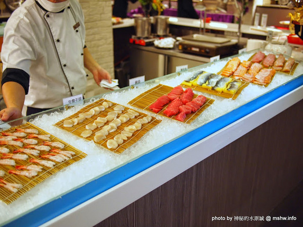 食觀天下複合式餐廳：【食記】彰化食觀天下複合式餐廳@員林 : 食材新鮮,種類多元的海鮮百匯自助餐,算是對得起價格吧!