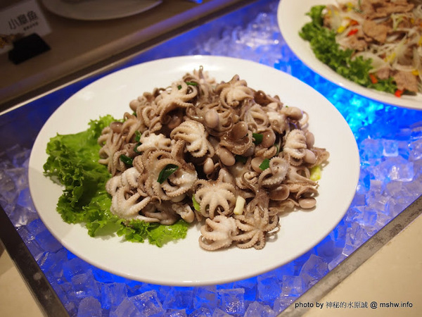 食觀天下複合式餐廳：【食記】彰化食觀天下複合式餐廳@員林 : 食材新鮮,種類多元的海鮮百匯自助餐,算是對得起價格吧!