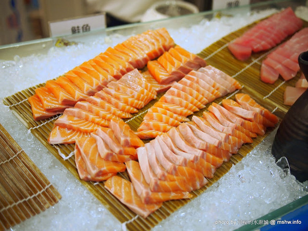 食觀天下複合式餐廳：【食記】彰化食觀天下複合式餐廳@員林 : 食材新鮮,種類多元的海鮮百匯自助餐,算是對得起價格吧!