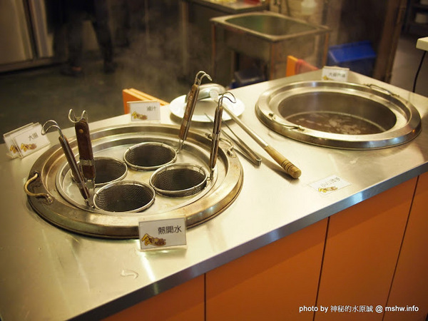 食觀天下複合式餐廳：【食記】彰化食觀天下複合式餐廳@員林 : 食材新鮮,種類多元的海鮮百匯自助餐,算是對得起價格吧!