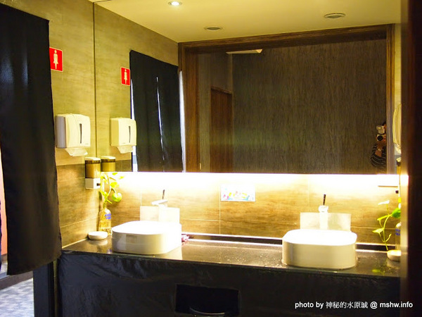 食觀天下複合式餐廳：【食記】彰化食觀天下複合式餐廳@員林 : 食材新鮮,種類多元的海鮮百匯自助餐,算是對得起價格吧!