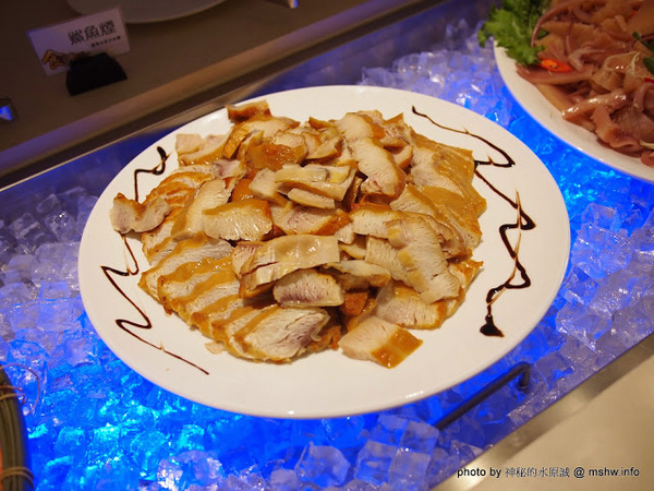 食觀天下複合式餐廳：【食記】彰化食觀天下複合式餐廳@員林 : 食材新鮮,種類多元的海鮮百匯自助餐,算是對得起價格吧!